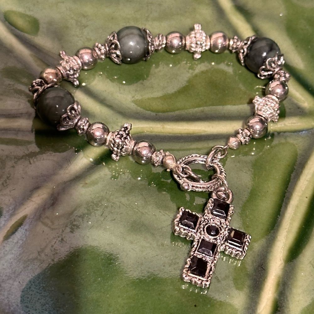 Handcrafted Gray & Silver Tones Bracelet Toggle Closure 7” Cross Charm